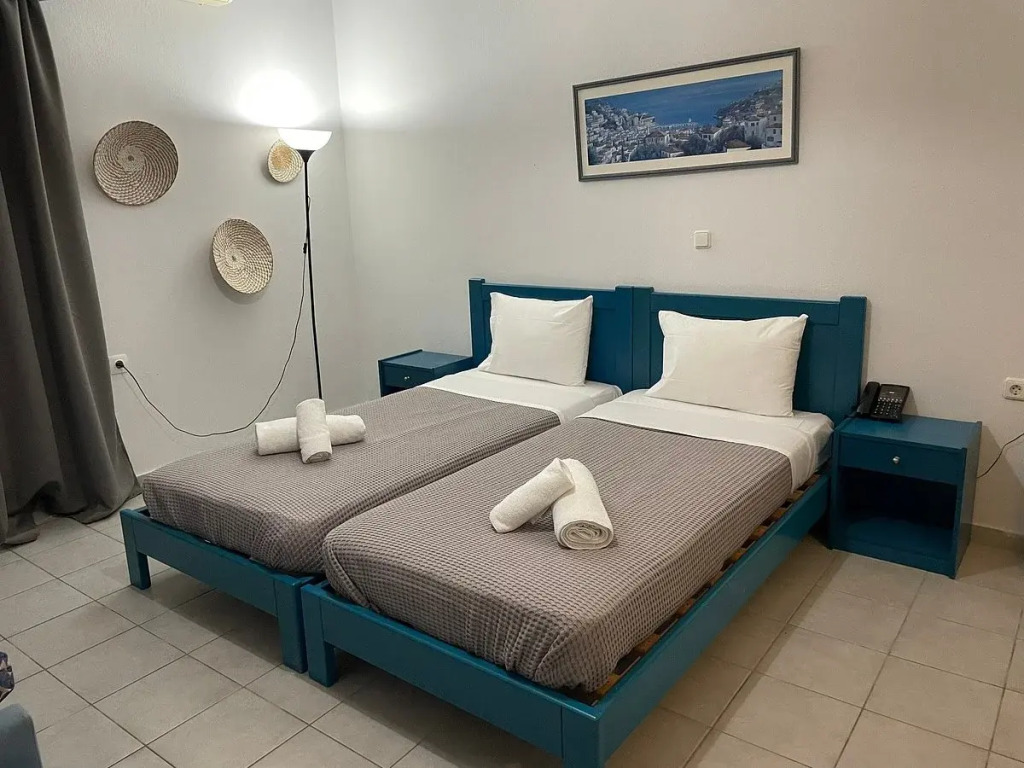 Rebecca'S Village Hotel