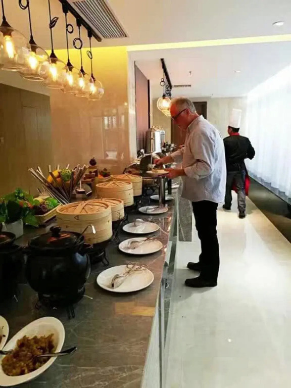 Nanning Champs Elysees Hotel