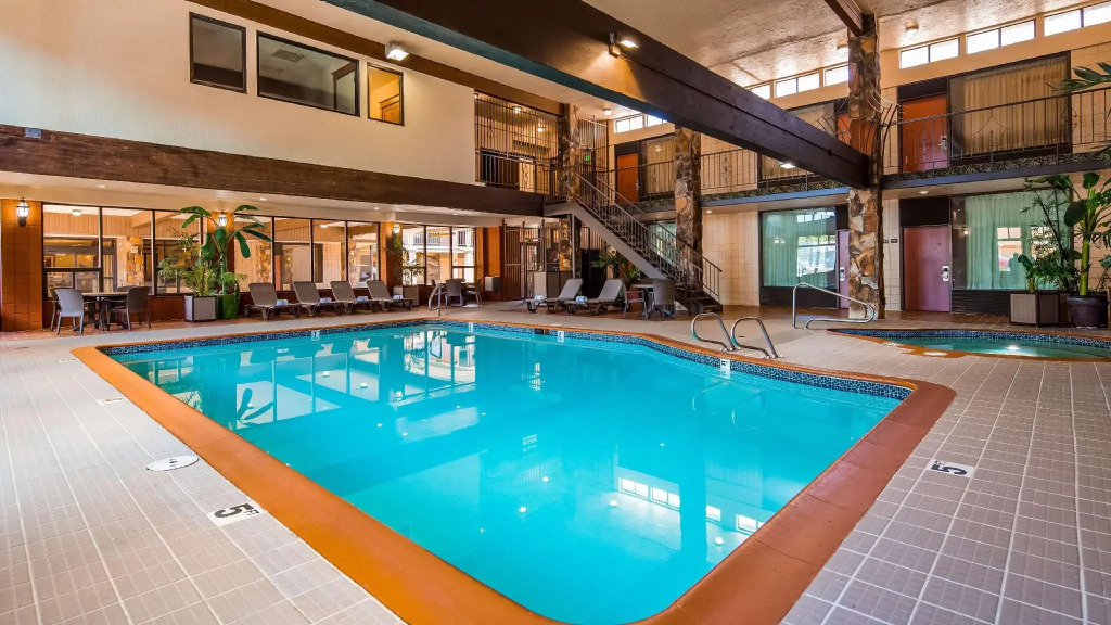Best Western Plus Weston Inn
