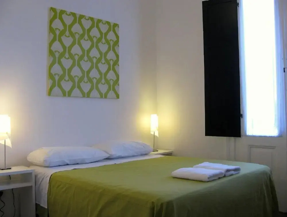 06 Soho Suites