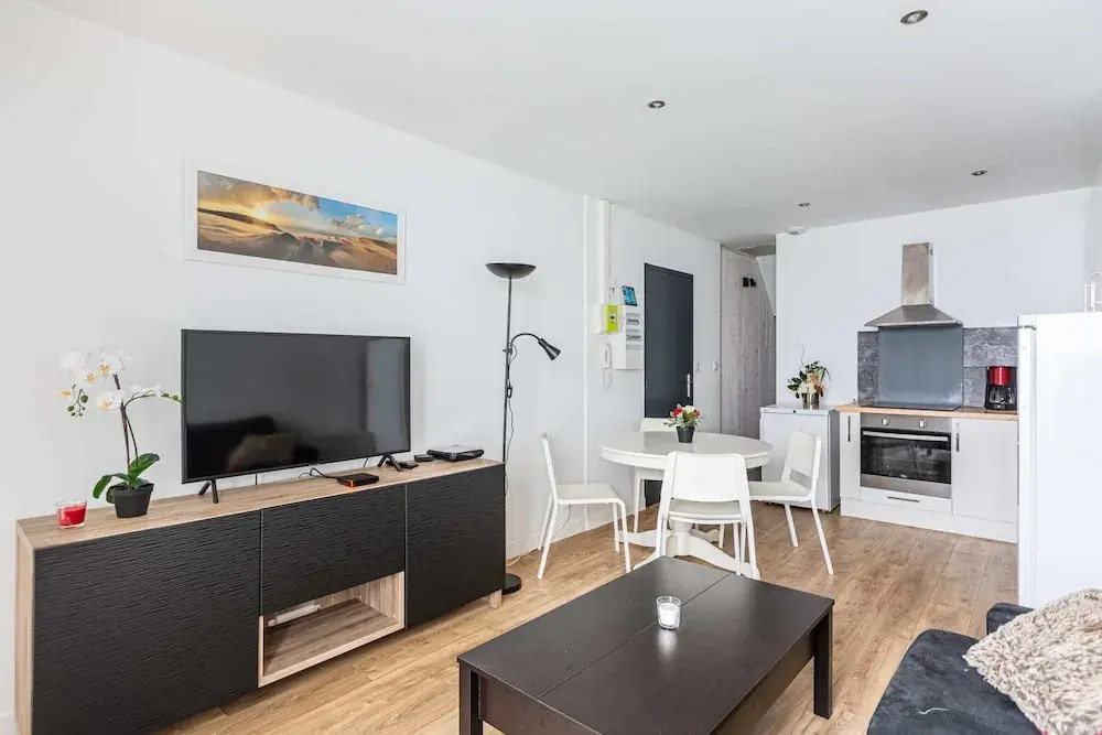 Charming Flat Near Place de la Victoire