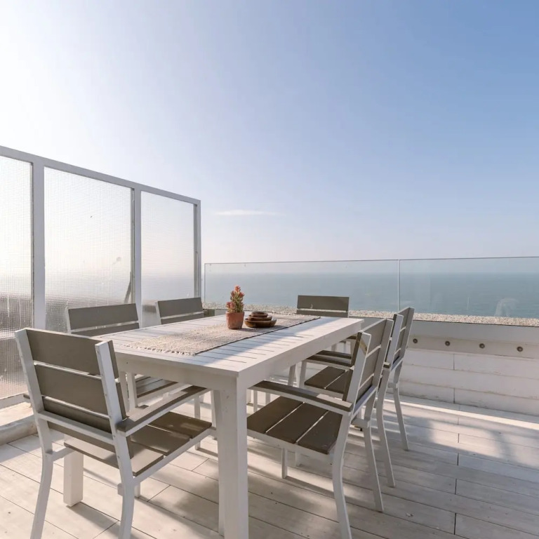 Penthouse With 2 Terraces and Magnificent sea View