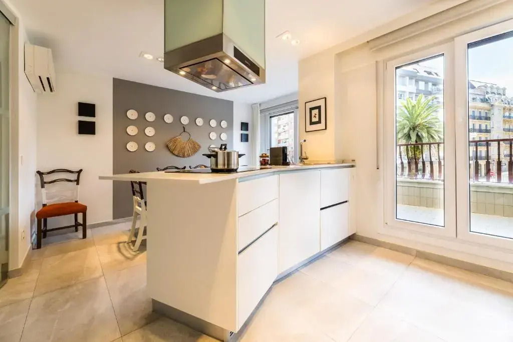 LA CONCHA BEACHVIEW apartment