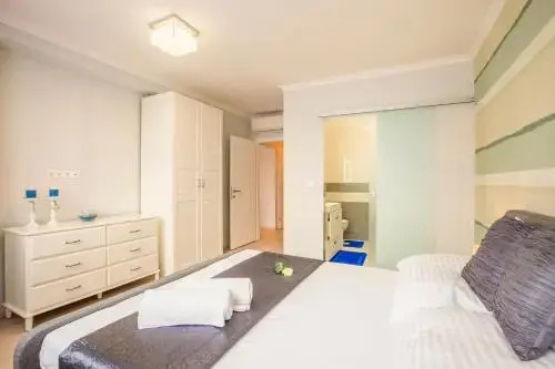 Royal Danube Apartments