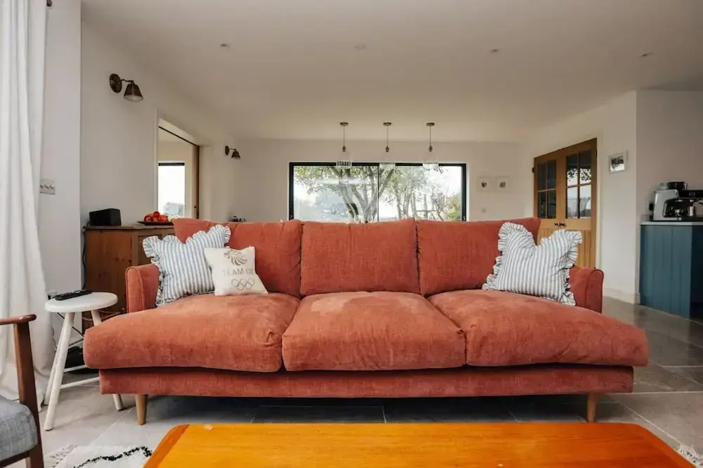 The Hayfield - From 500 Per Night