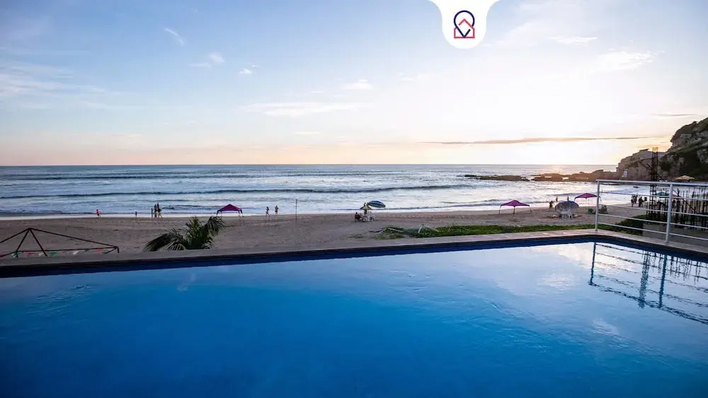 Elegant Condo at Playa Brujas