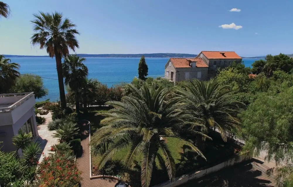 Nice Home in Kastel Luksic With Wifi and 1 Bedrooms