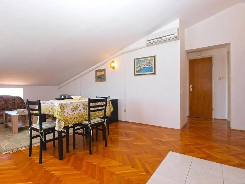 Apartments Puntizela 727