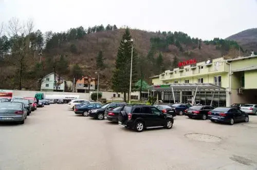 Motel Maksumić