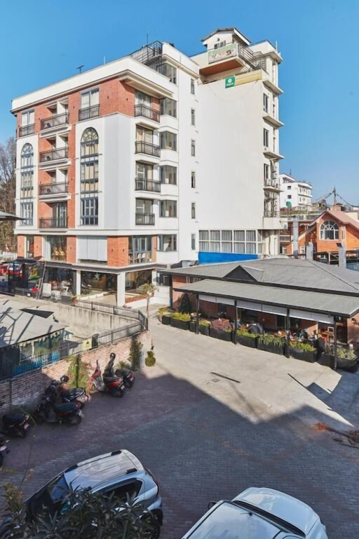 Luminous Apartments & Suites