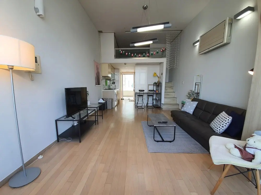 Jia's Spacious Sky Loft