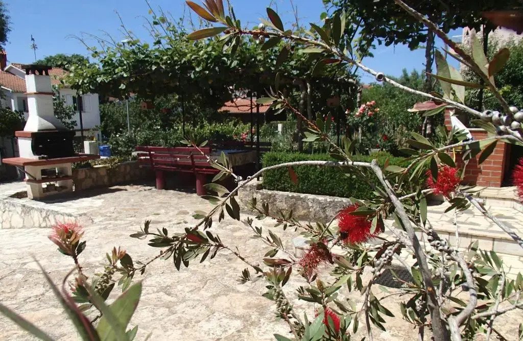 Apartment Eni