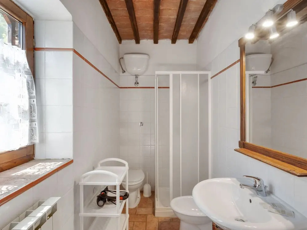 Lavish Holiday Home in Volterra with Pool
