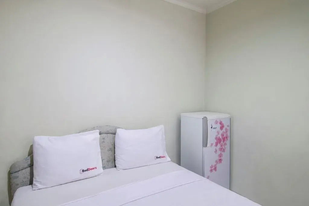RedDoorz Near WTC Sudirman