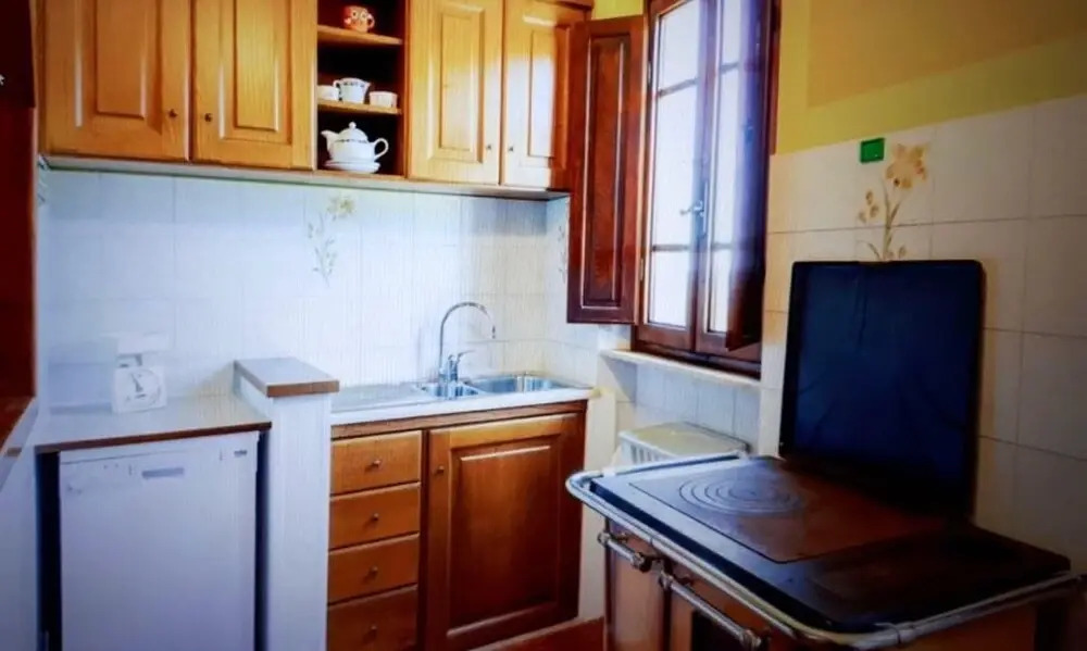 House With 4 Bedrooms in Gombitelli, With Enclosed Garden and Wifi - 15 km From the Beach