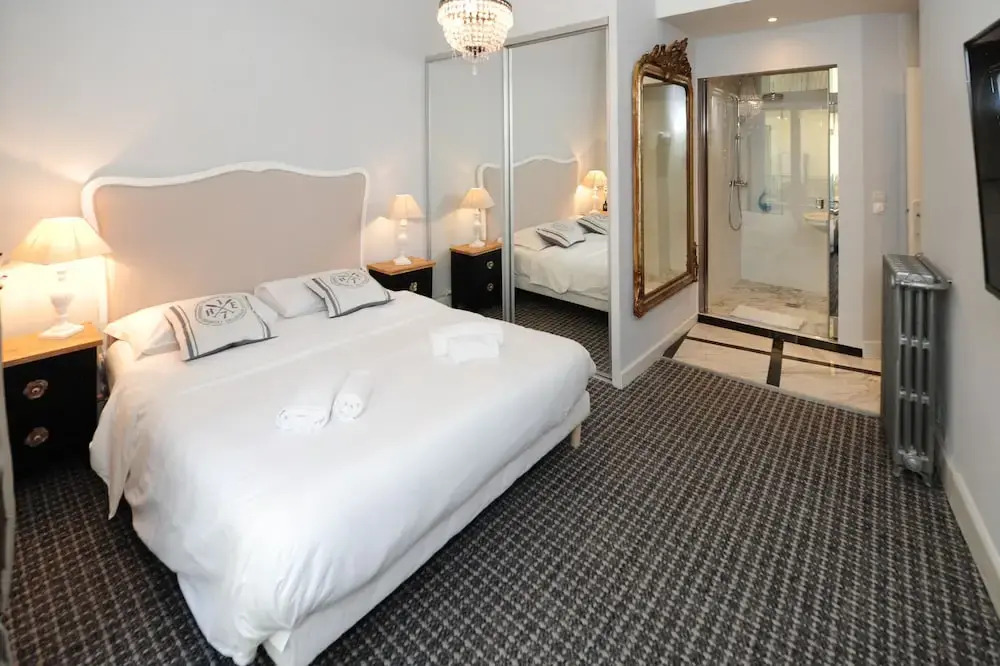 Silver Suite - Five Stars Holidays