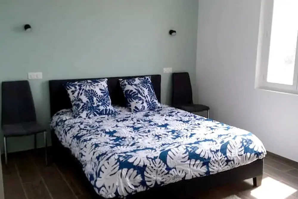 Property With 5 Bedrooms in Orange