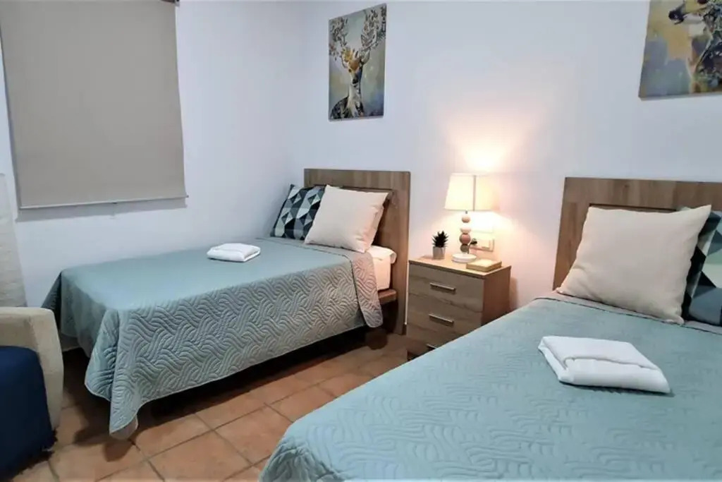 "Ñ" Casa Rural El Romeral - ALEGRÍA Housing