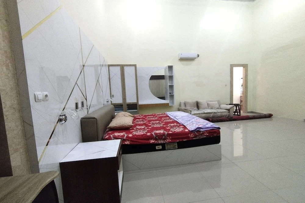 RedDoorz near Islamic Center Jambi