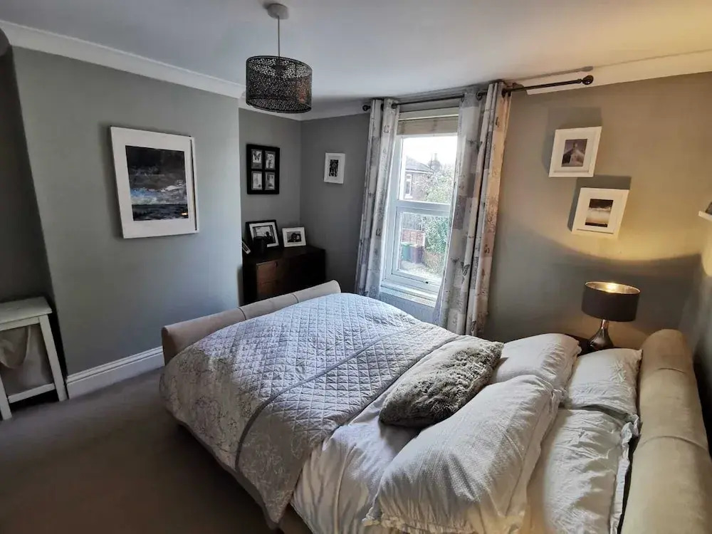 NEW Spacious 3BD House Tunbridge Wells Sleeps 7!
