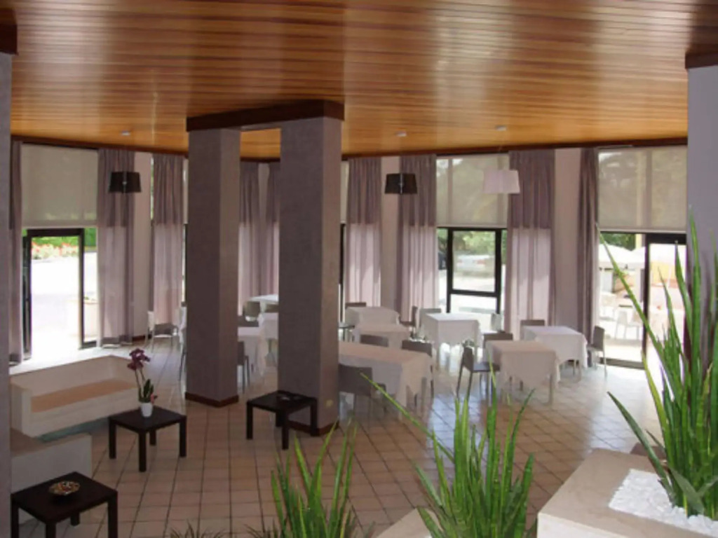 Hotel Saviola