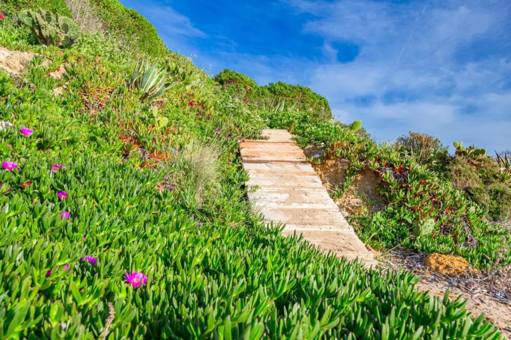 Montalbano House by Biddizzi Rari - Accesso diretto alla spiaggia, casa al mare