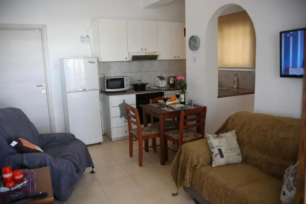 The Cosy Retreat Kato Paphos Apt 400m To The Beach