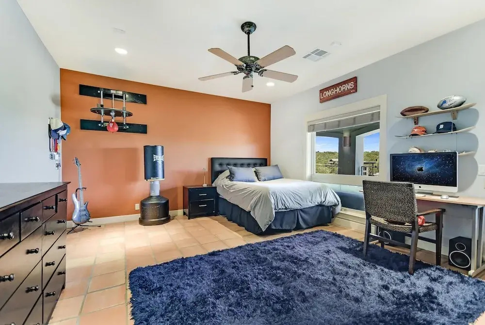 The Authentic Atx Experience Estate 5 Bedrooms 5 Bathrooms Home
