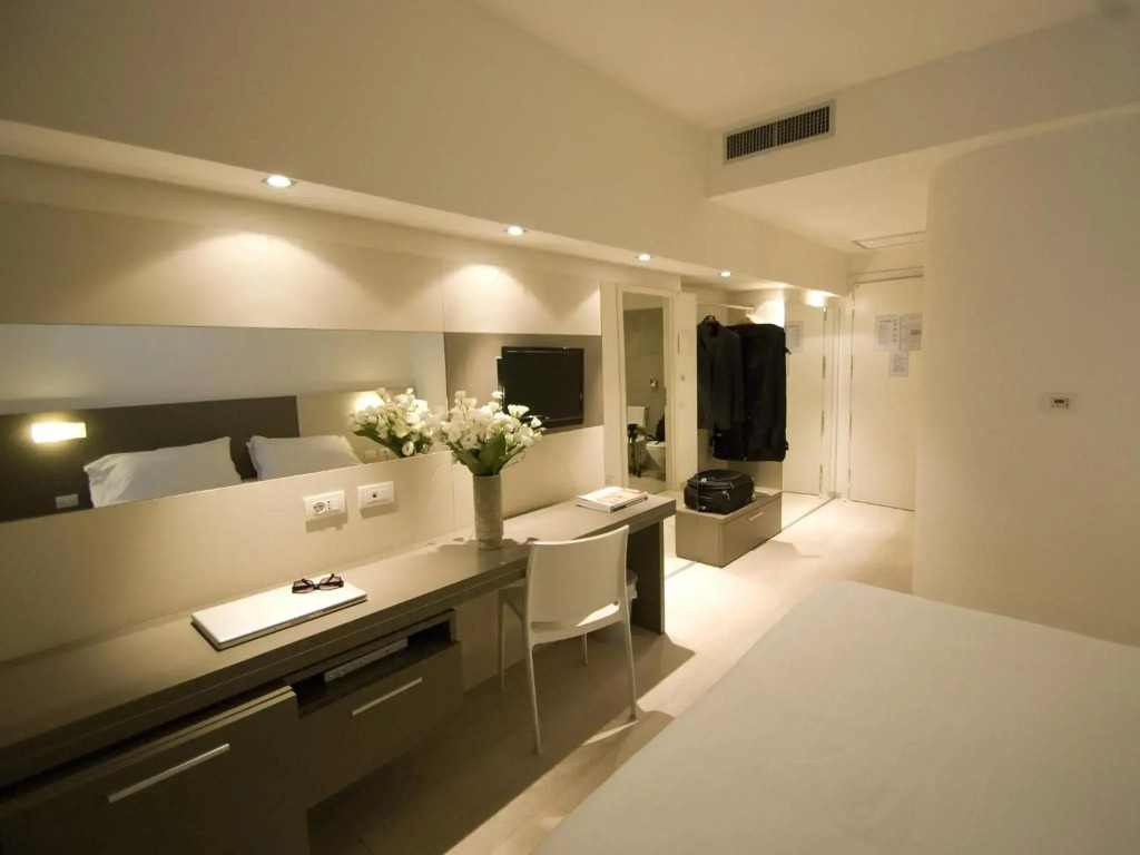 Hotel Cube