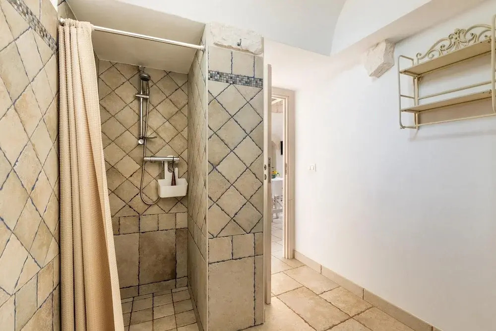 2402 Trullo Ventura by Perle di Puglia