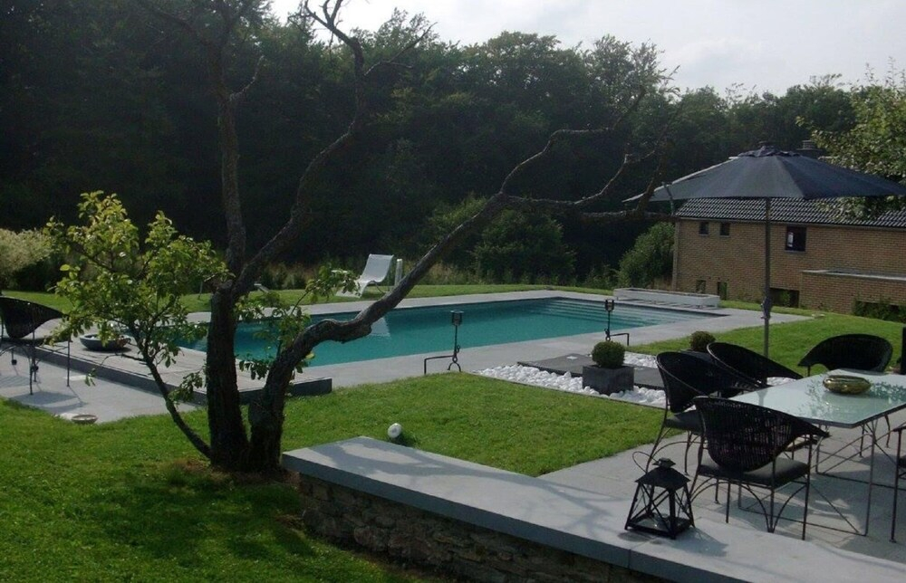 Stylish Stay with Pool, Jalhay