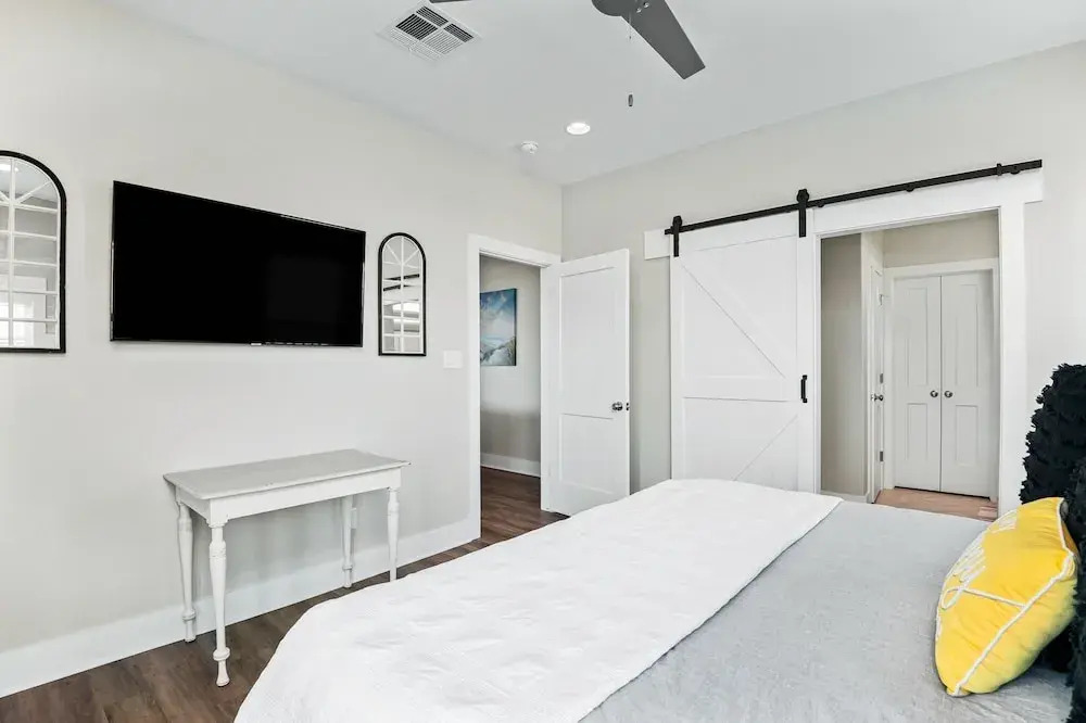 Stay Awhile 4 Bedroom Home by RedAwning