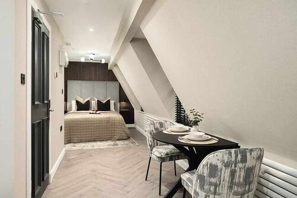 Sovo - South Lane Apartments - City Centre