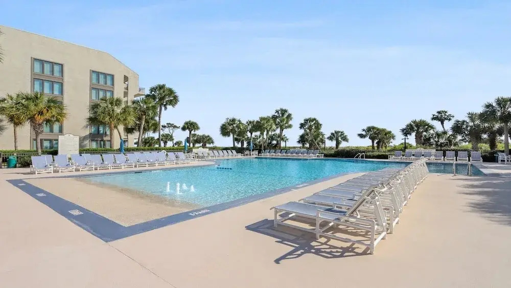 503 Shorewood 2 Bedroom Condo