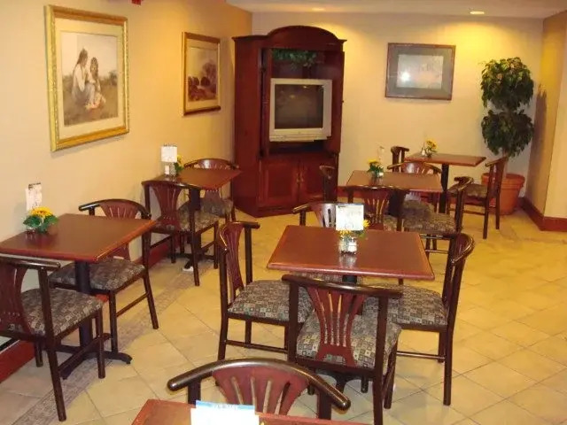 Comfort Inn Clarksville (ex.holiday Inn Express Clarksville)