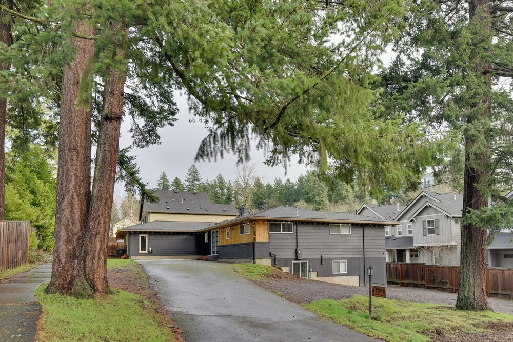 Healthcare Workers' Home Base! Portland Apt