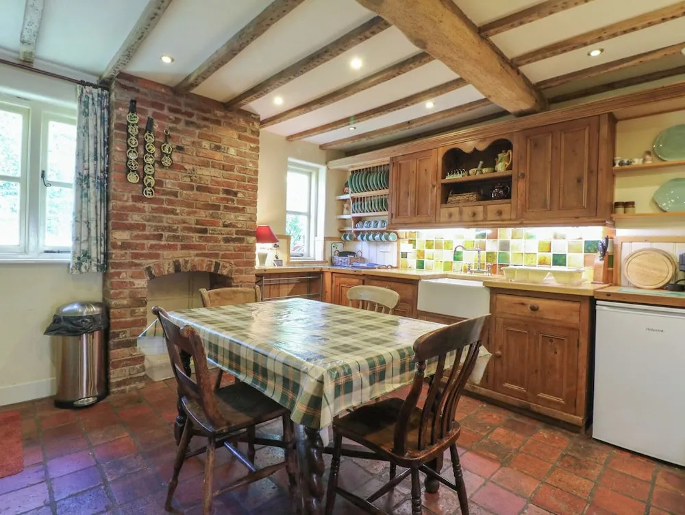 Just A Cottage, Newlands Farm