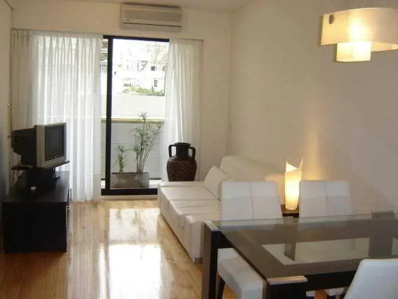 Premiere Arenales Suites