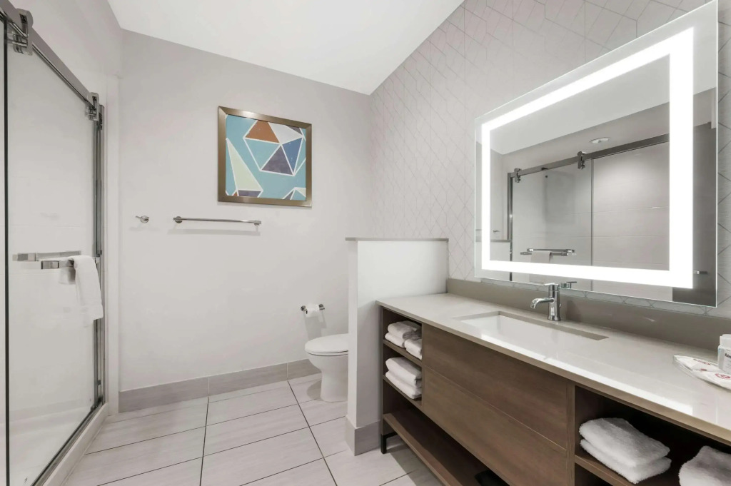 Comfort Suites Richmond East