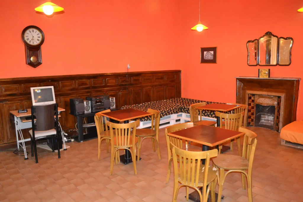 Retro Art Hostel