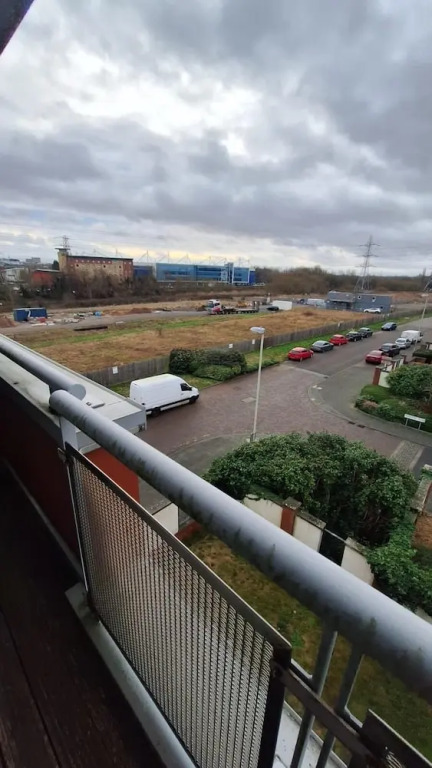Free Parking Near City Centre & Stadium Sleeps 6-8