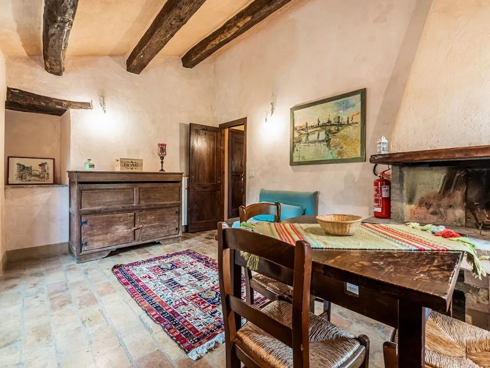 Captivating Apartment in Assisi With Swimming Pool