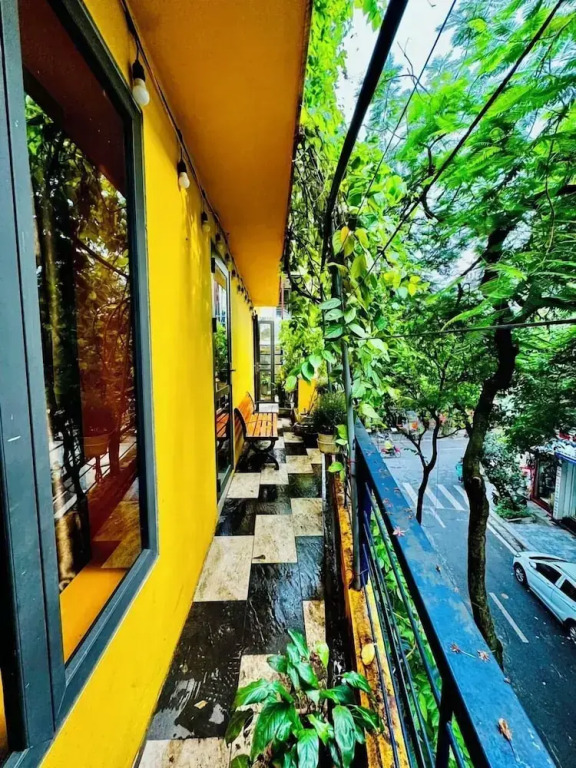Autumn Hanoi House Bat Su