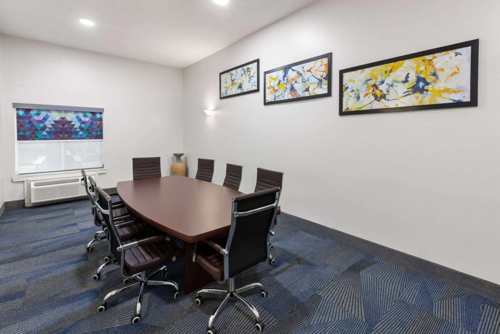 La Quinta Inn & Suites by Wyndham Angleton