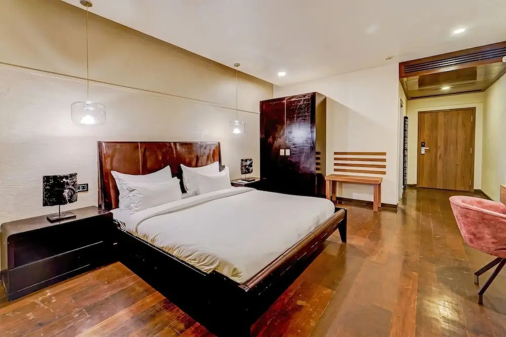 RG Suites Slate