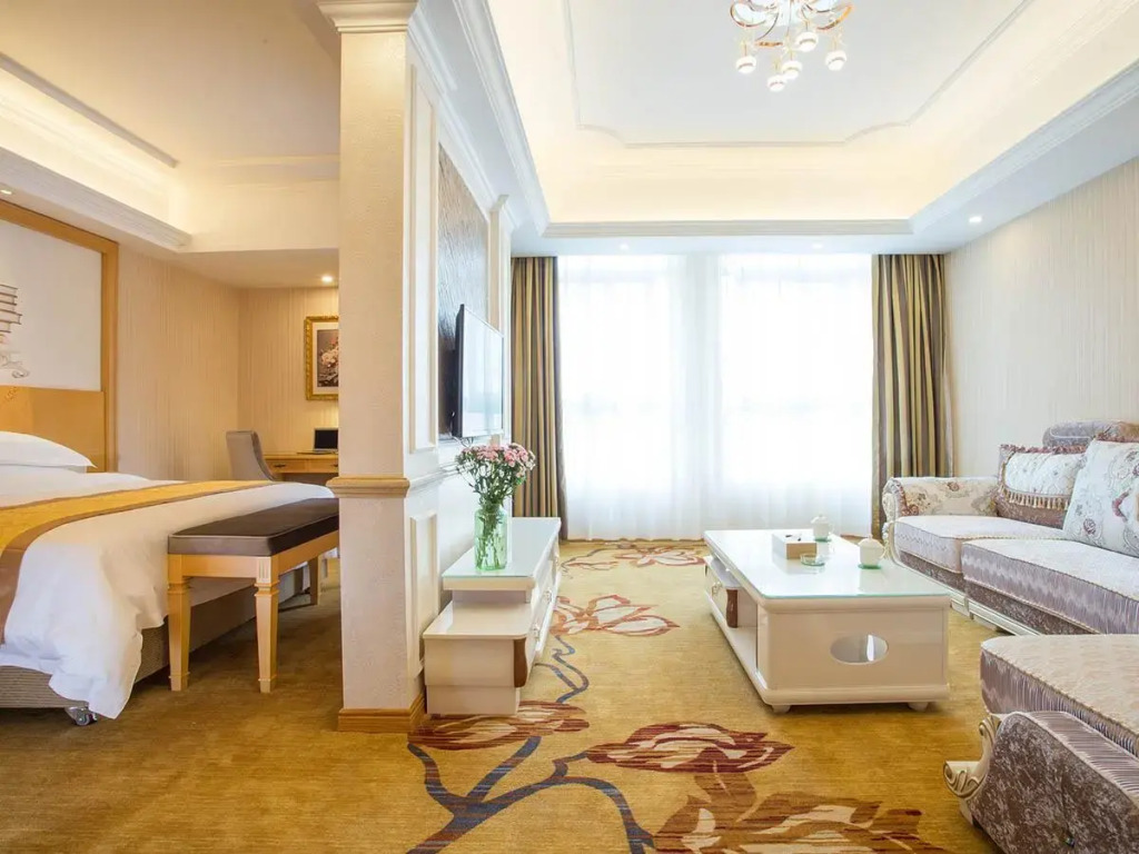 Vienna Hotel (Chengdu Xinfan Furniture City)