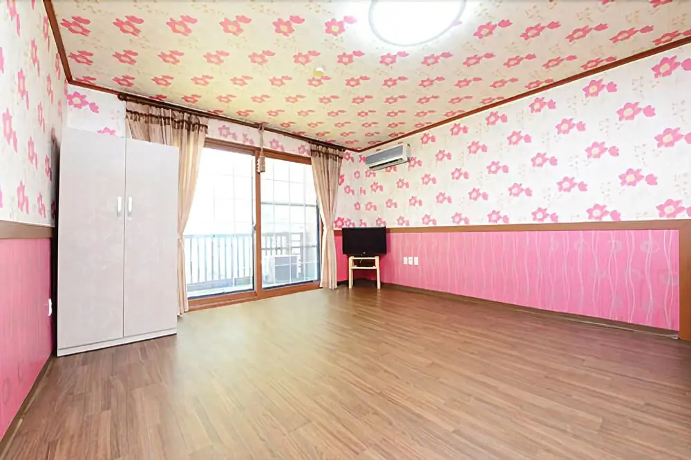 Gapyeong Yongchu View Sound Pension