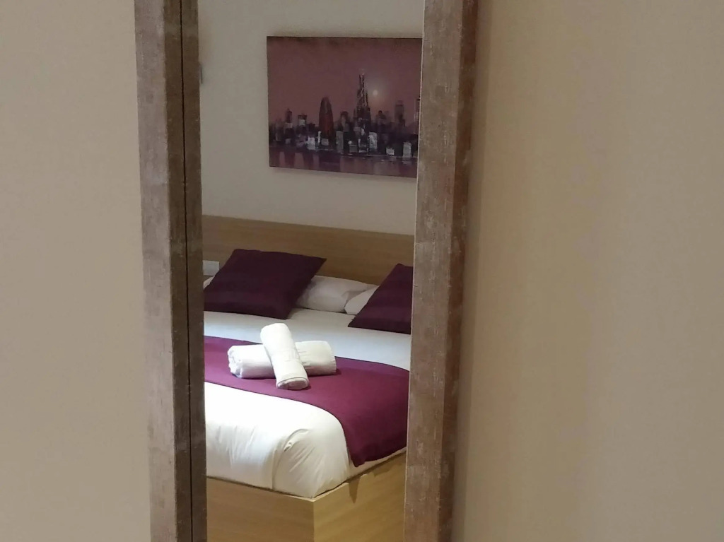 Hostal Barcelona Travel