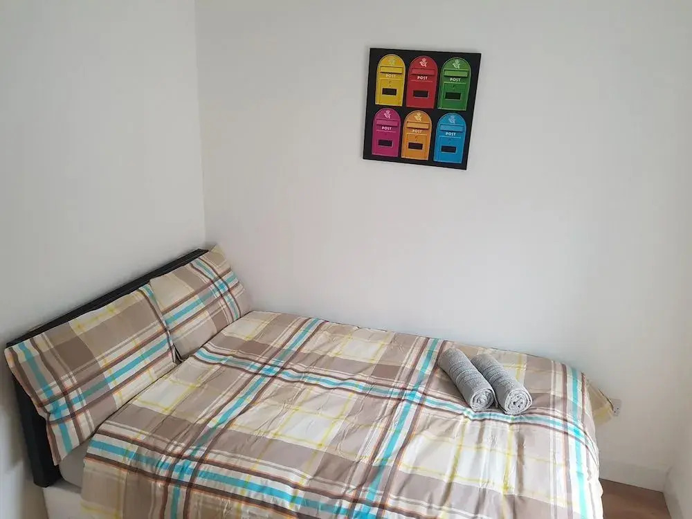Four bed comfy house cork suit 7 guest