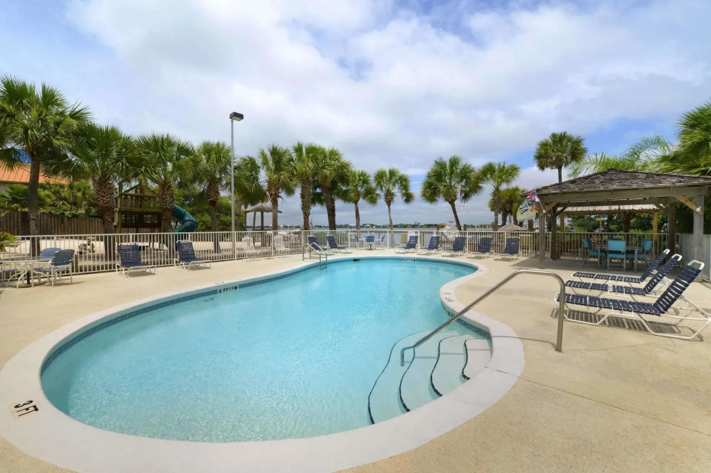 Surf & Sand Hotel